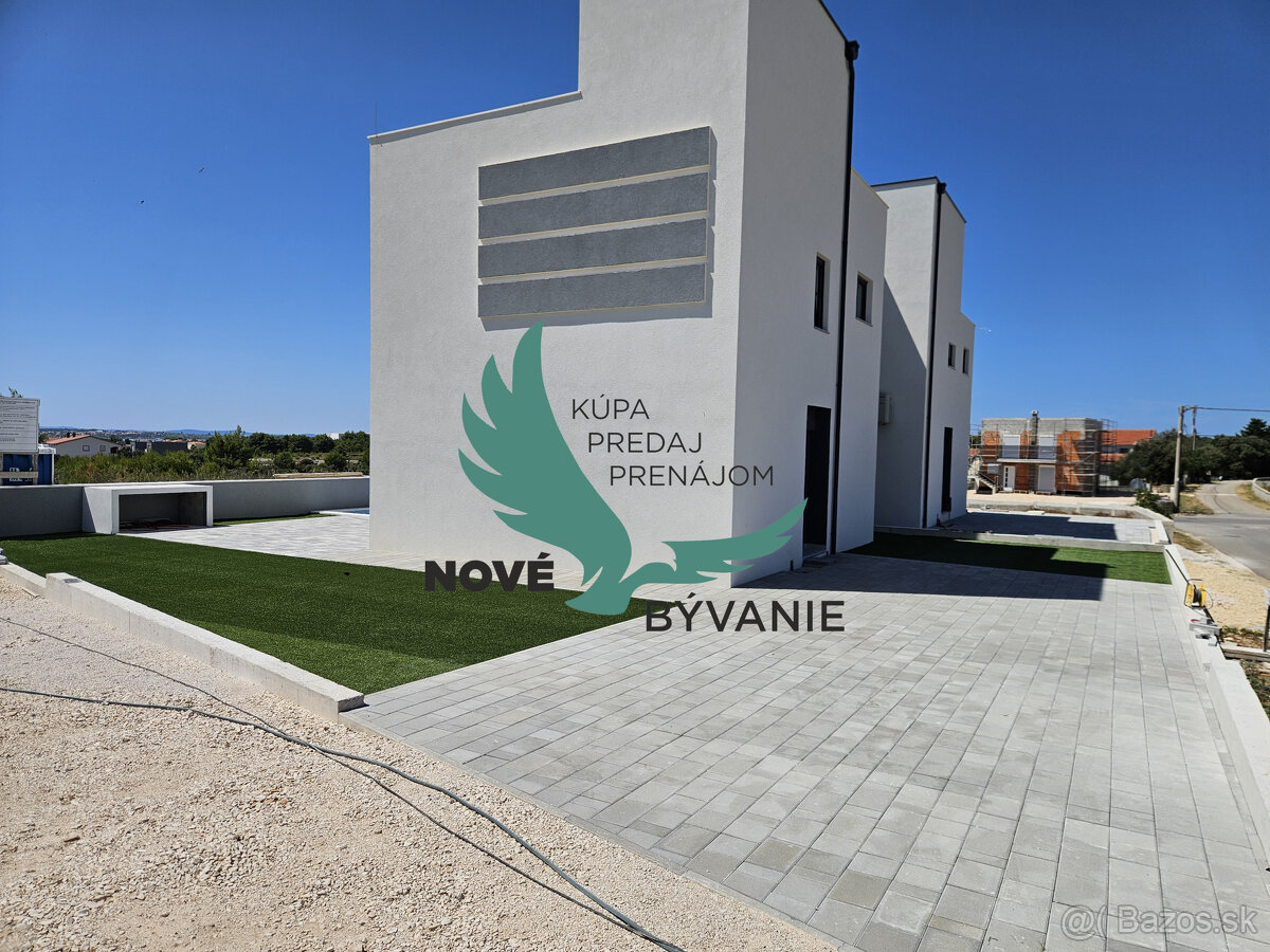 EXKLUZÍVNA PRÍLEŽITOSŤ LUXUSNÁ MESTSKÁ VILA S BAZÉNOM - VRS - 3