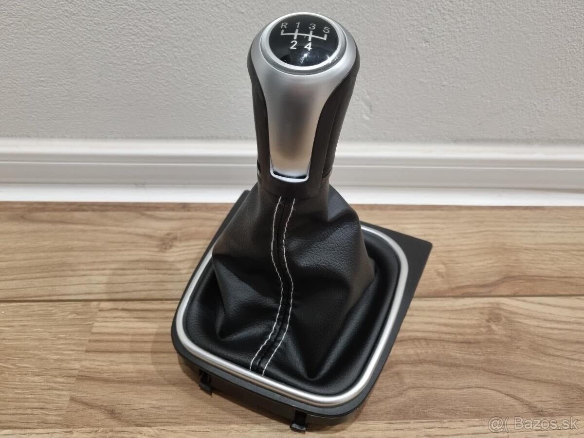 R36 GT kožená radiaca páka s BIELYM / ČERVENYM šitím - 3