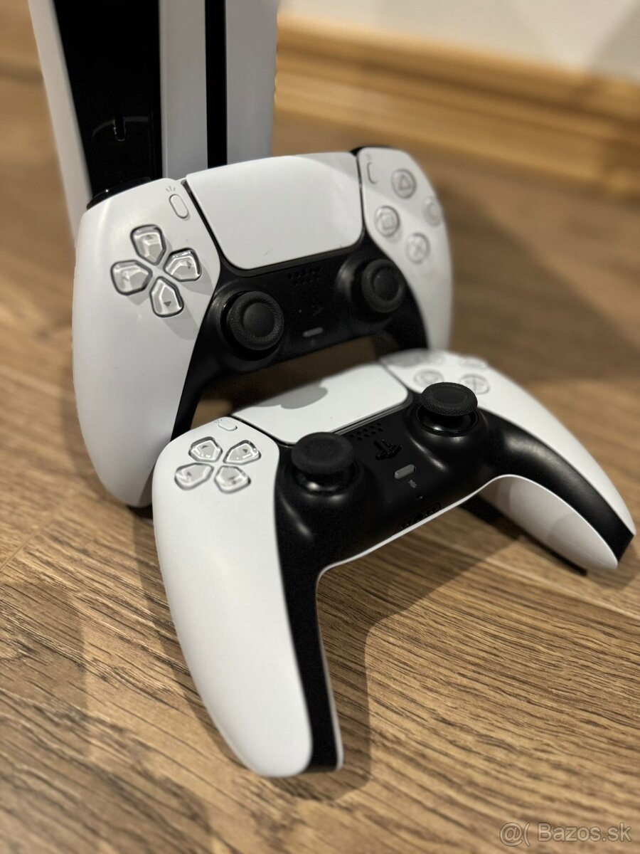 PlayStation 5 Slim 1TB (mechanika) + 2x DualSense - 3