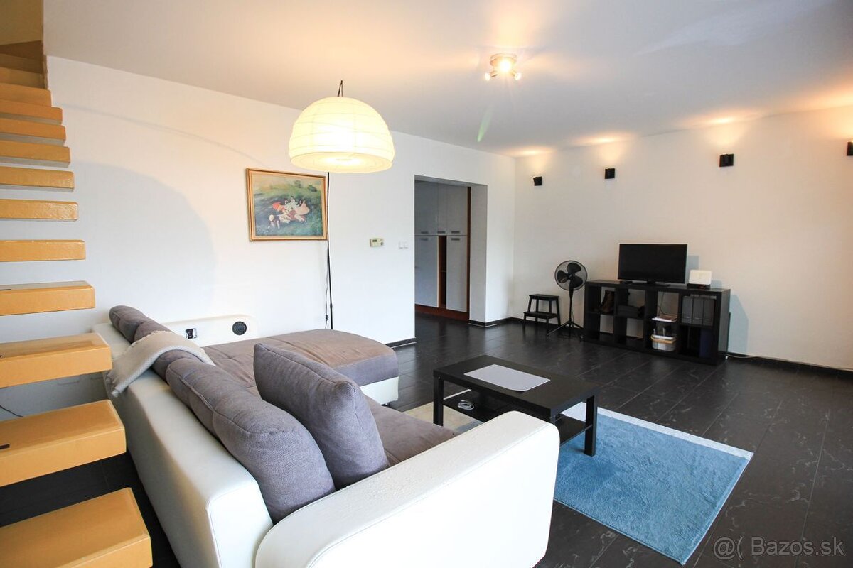 PREDAJ: Priestranný 3-izbový mezonet s terasou v atraktívnej - 3