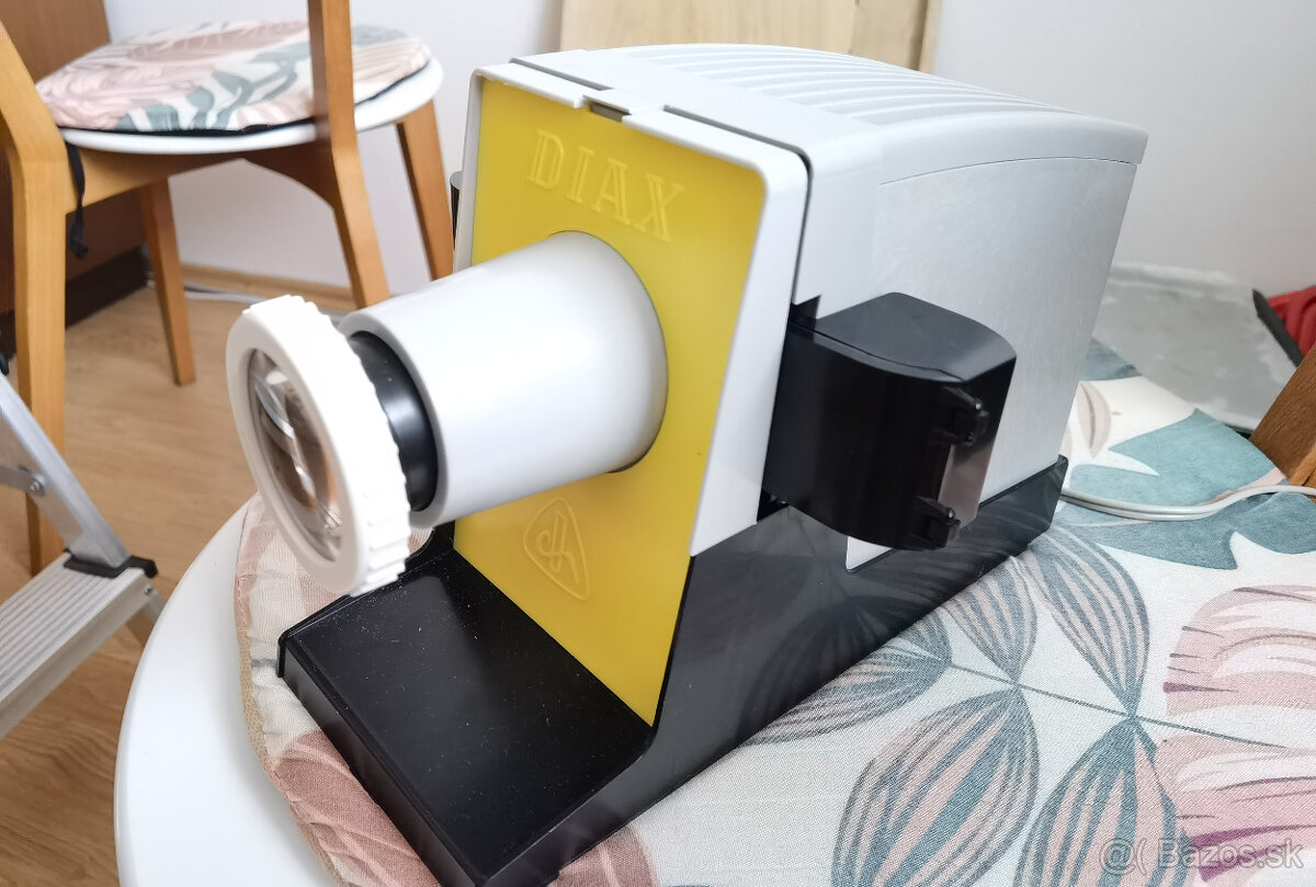 Predám detský projektor DIAX IV výroba 1990 - 3