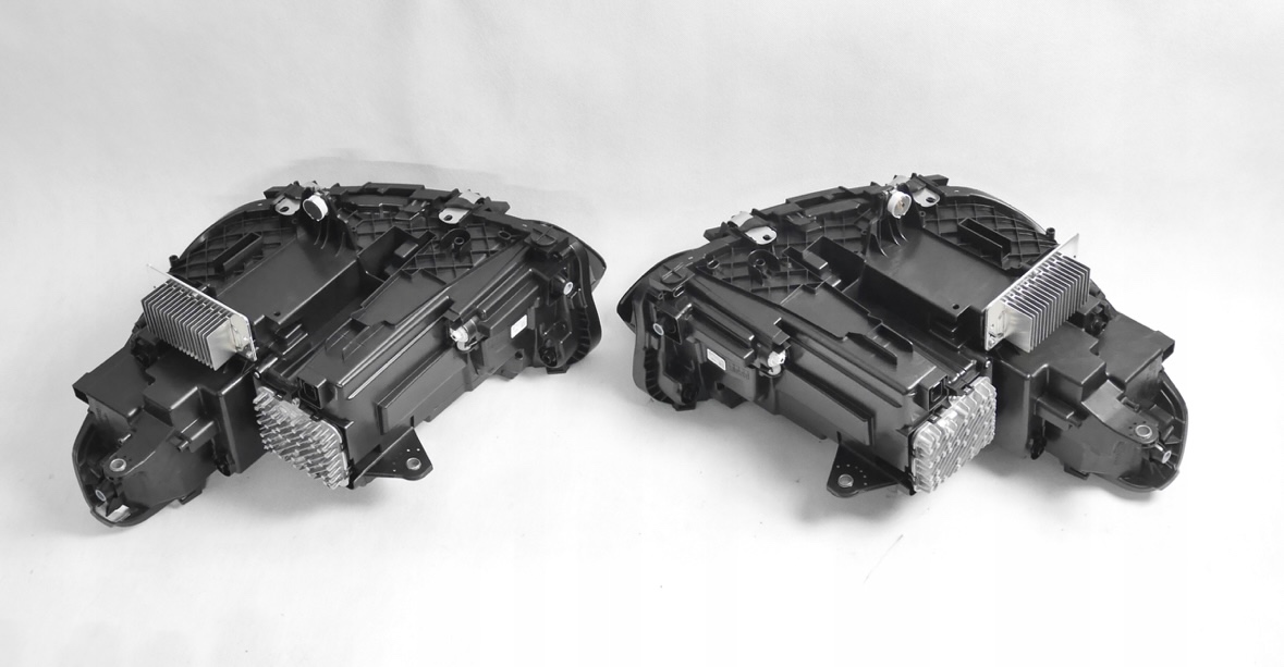 BMW X1 U11 svetla full led - 3