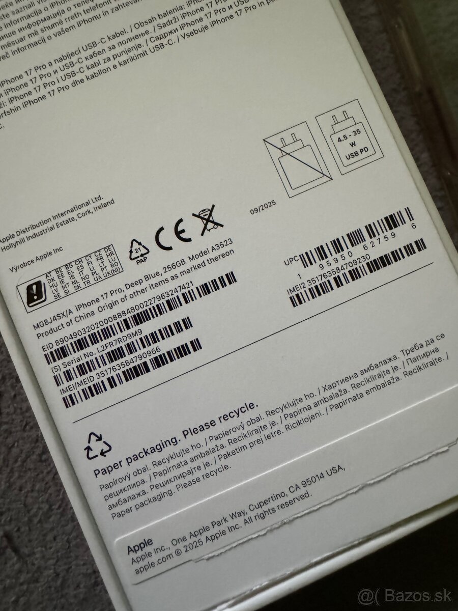 iPhone 17 Pro 256GB Deep Blue - 3