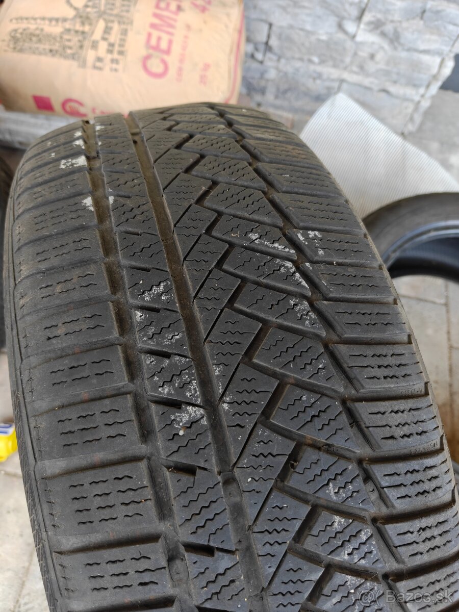 Continental 215/50r17 - 3