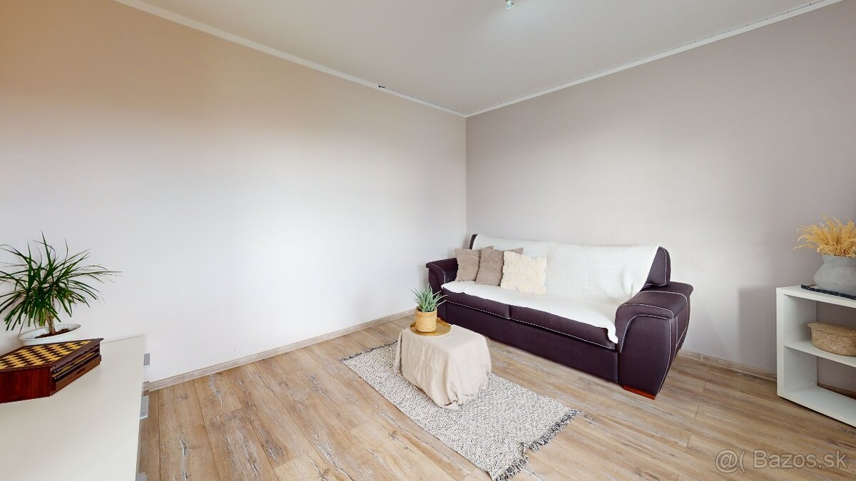Svetlý 2-izbový byt s vlastným parkovaním – Trenčín - 3