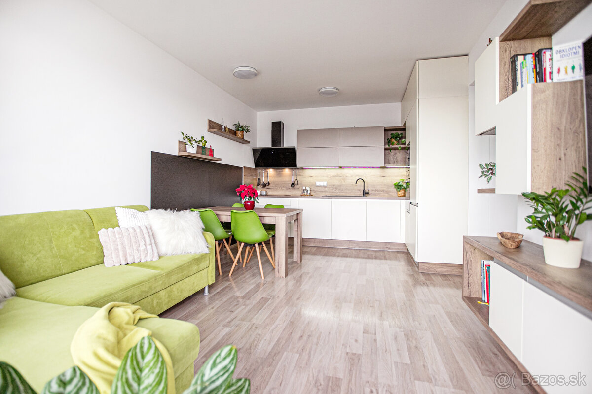 PREDAJ - 3i byt v novostavbe s 2 balkónmi, pivnicou a PS - 3