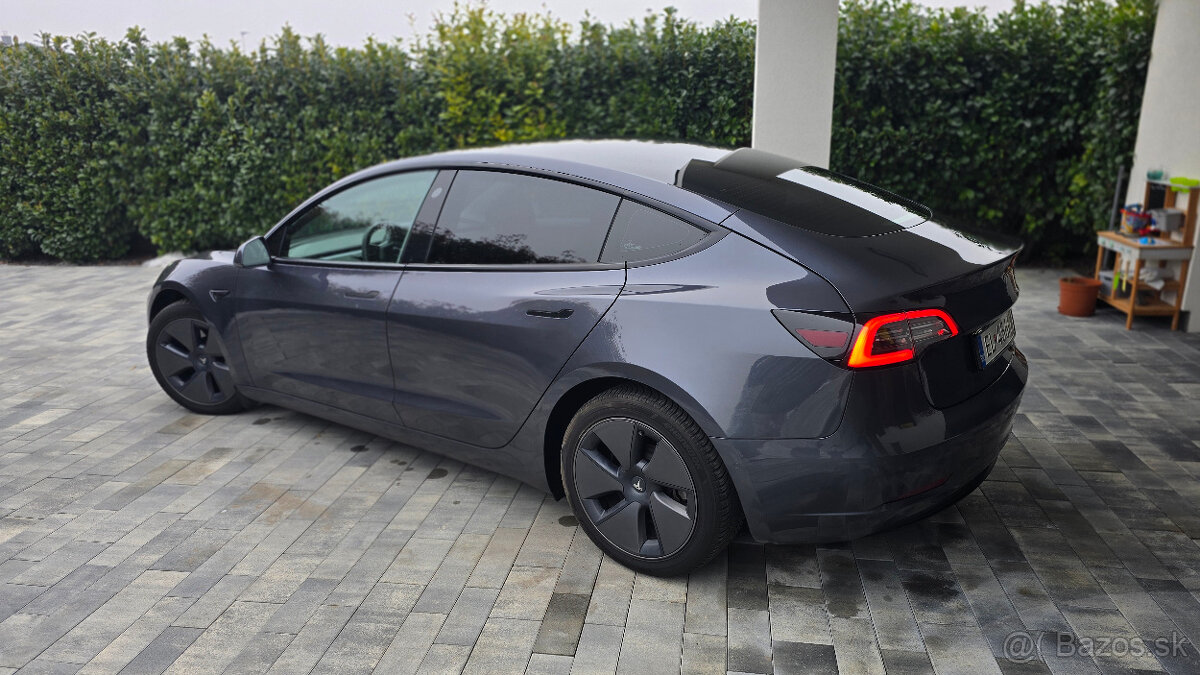 Tesla Model 3 SR+ - 3
