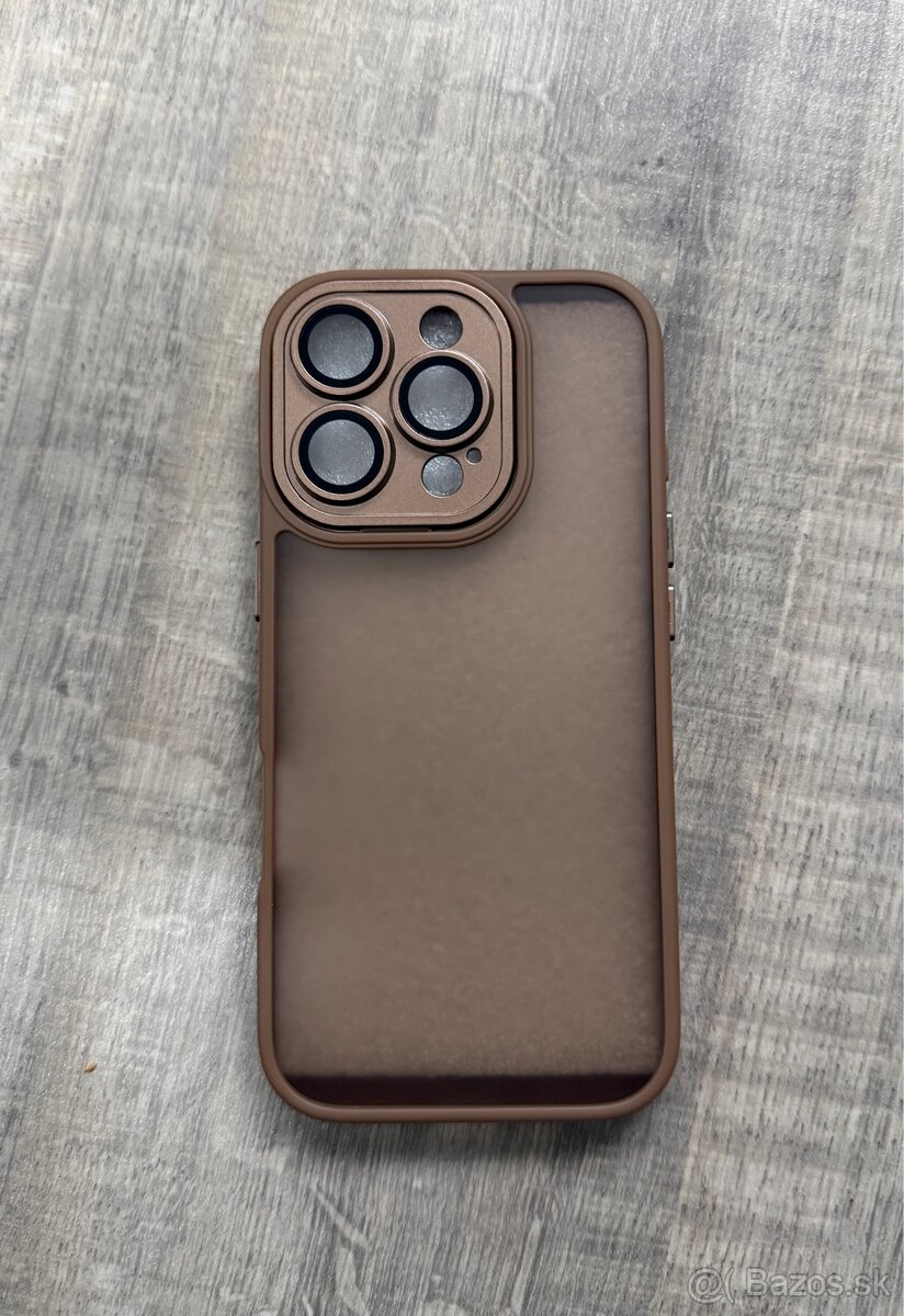 Kryty IPhone 16 Pro - 3