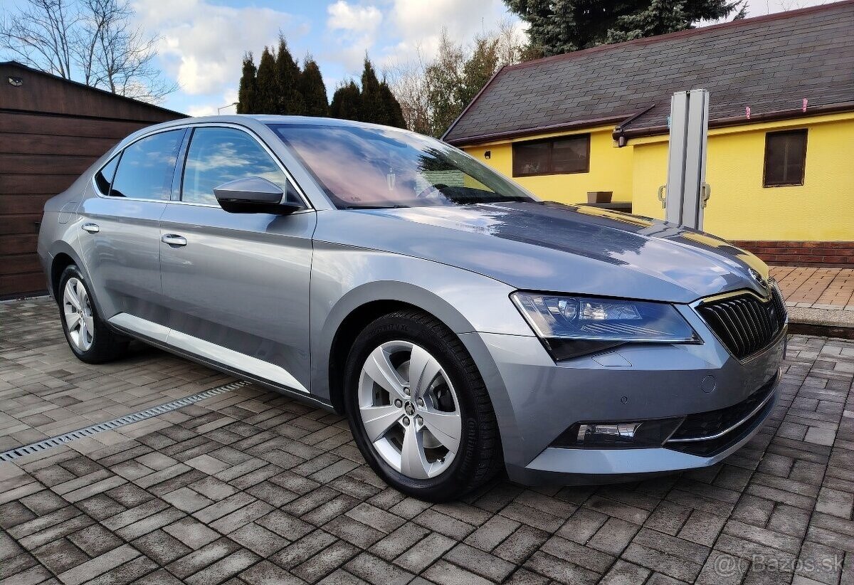 Škoda Superb Combi 2.0 TDI 110kW Elegance M6 2017 - 3