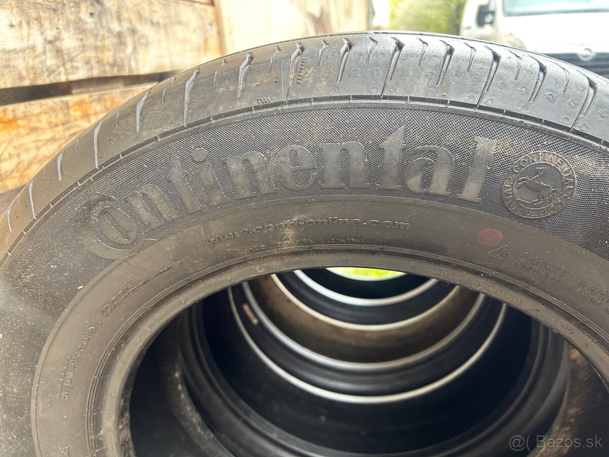 Continental 205/70/16”-97H - 3