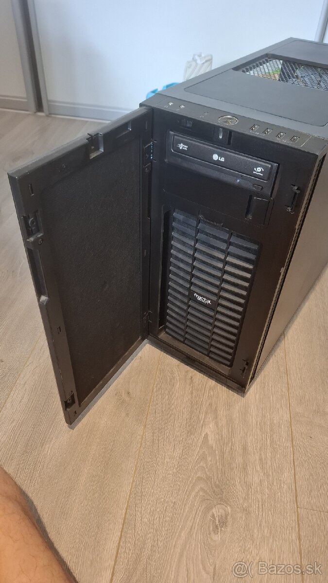 Predám PC v skrinke Fractal Design Define R5. - 3
