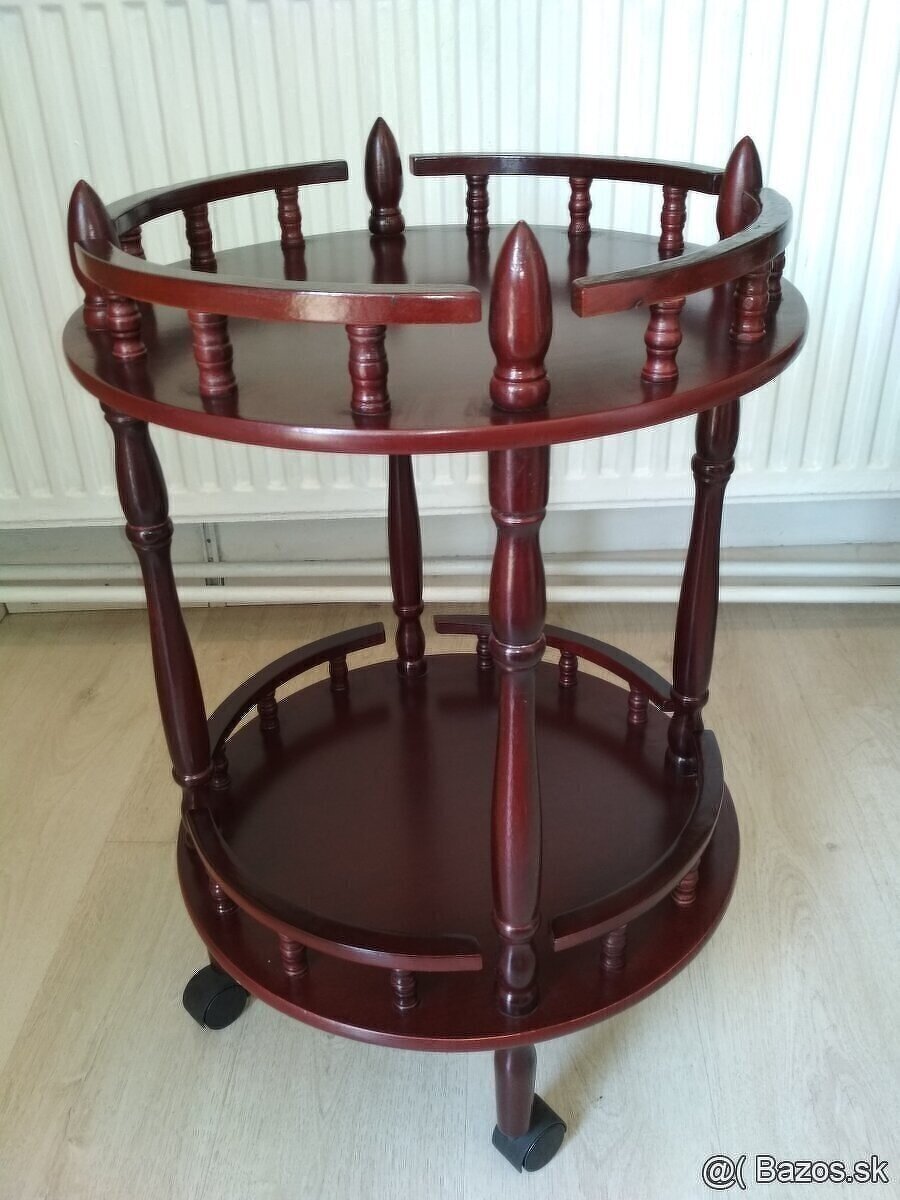 Barový stolik na kolieskach - 3