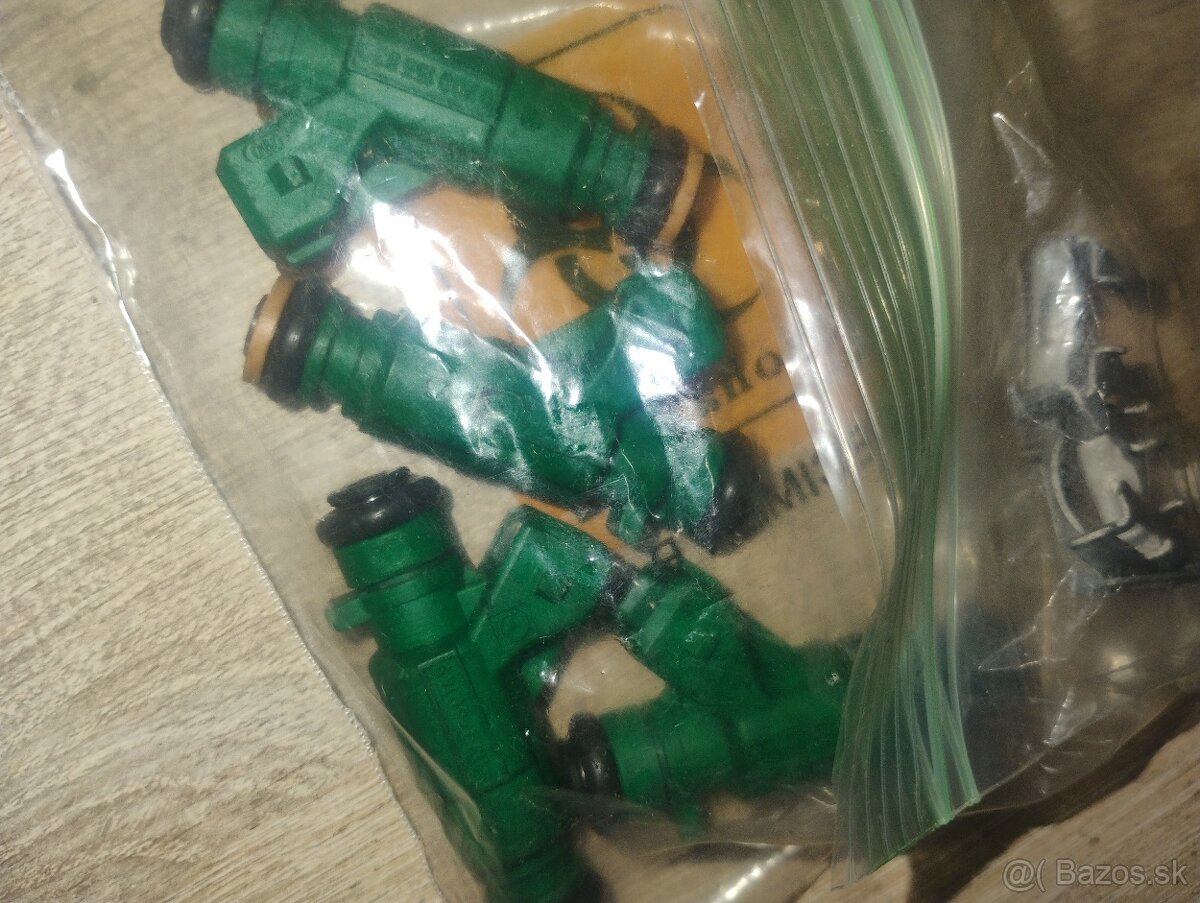 Predám vstrekovaciu rampu a vstrekovače z ML 55 AMG - 3