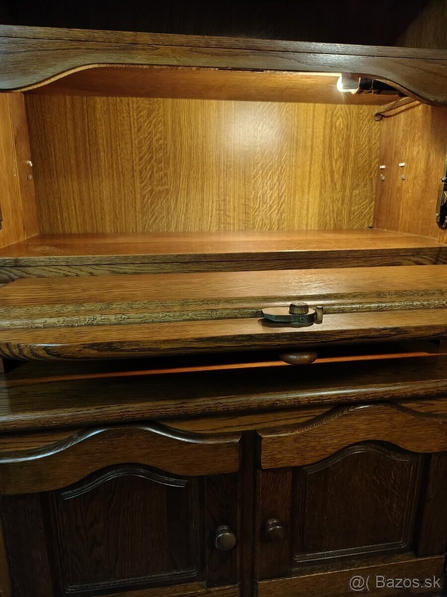 Rustikálny príborník - 3