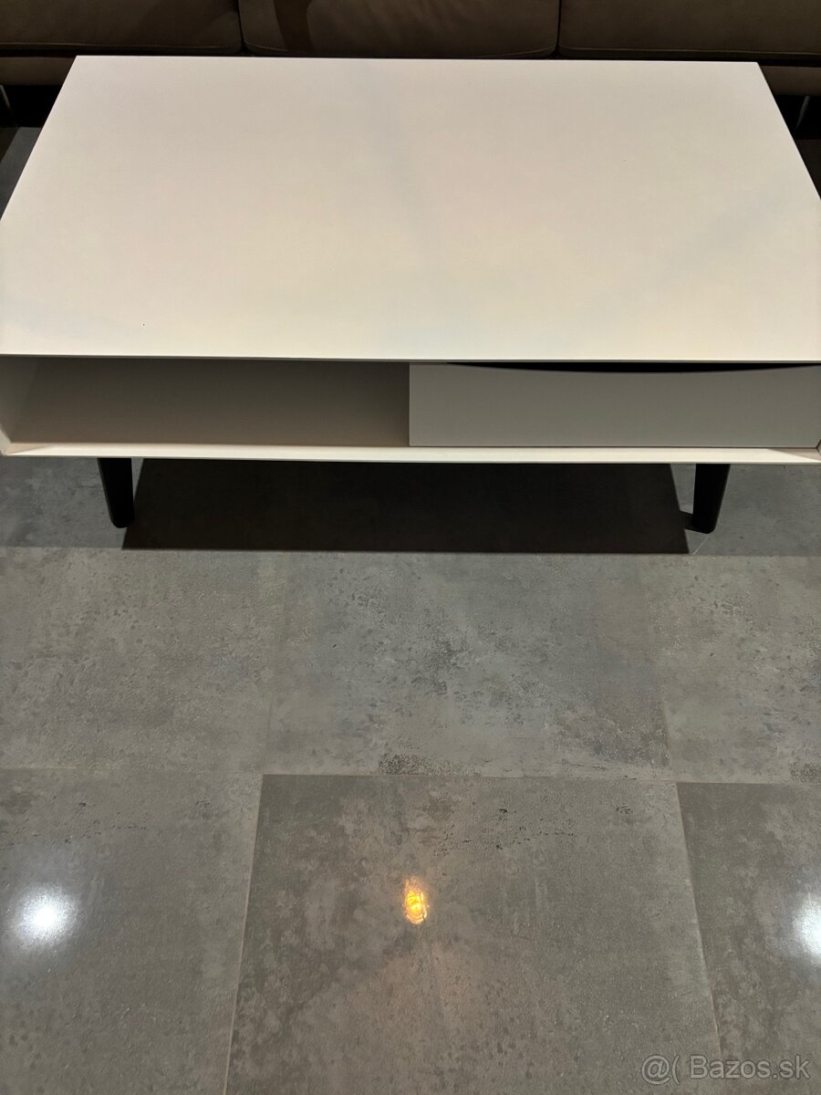 Konferenčný stolík - 3