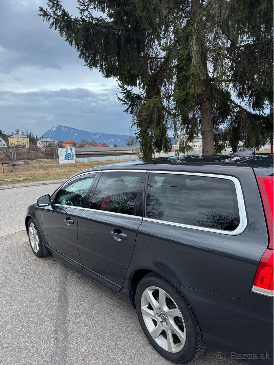 Predam auto Volvo v70 2013 - 3