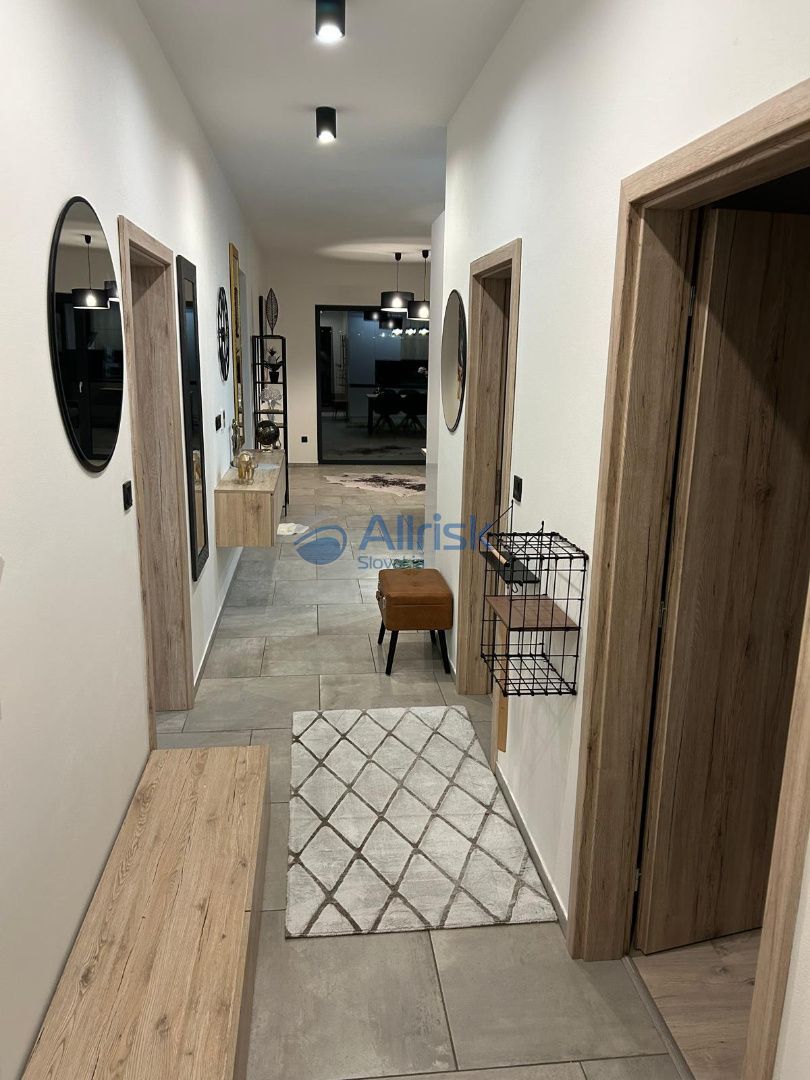 Útulné bývanie v rodinnom dome v Šali v prírodnom prostredí. - 3