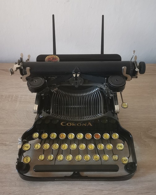 Starožitný písací stroj Corona 3 z roku 1924 - 3