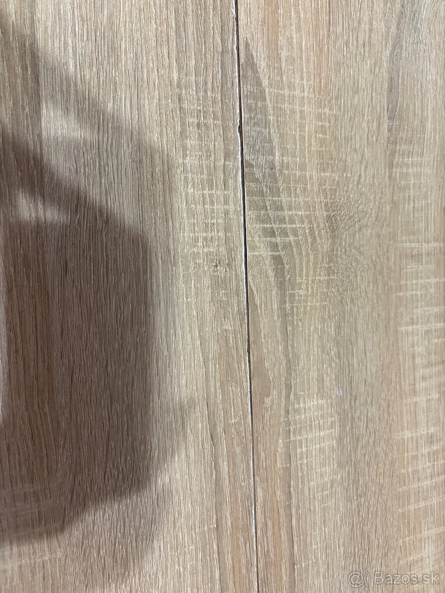 Predám rozkladací jedálensky stôl 90x90cm - 3