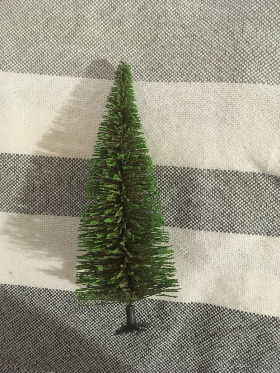 Modelová železnica H0 - stromčeky - 3