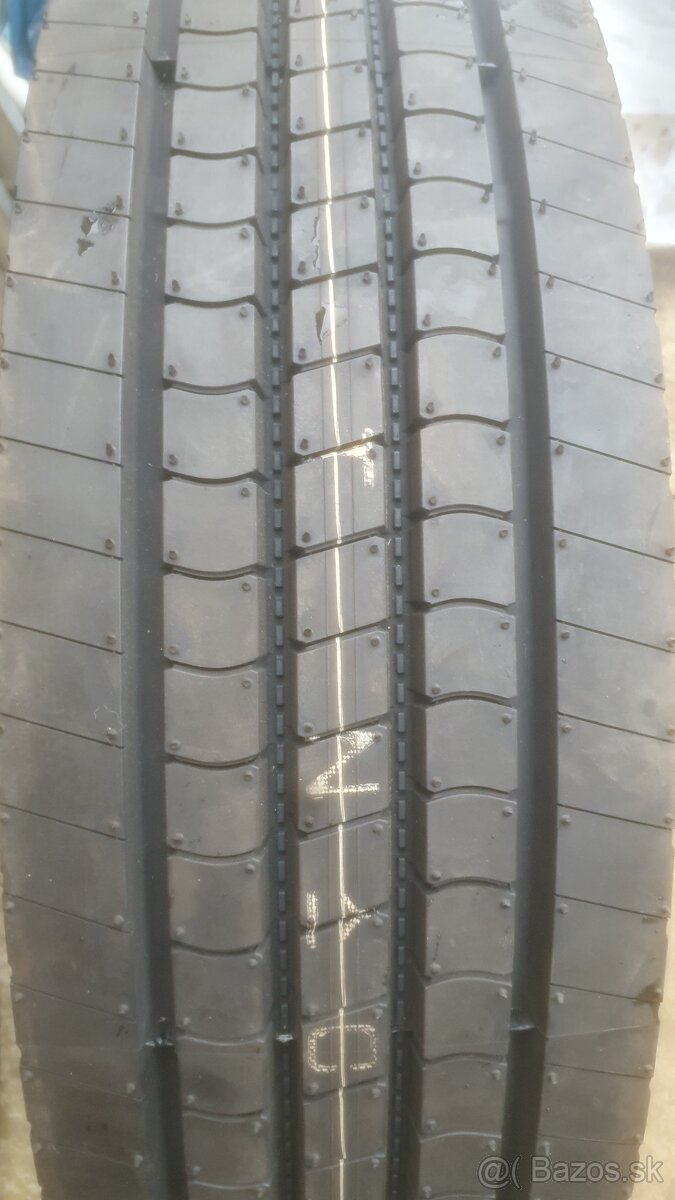 235/75 r17,5 - 3