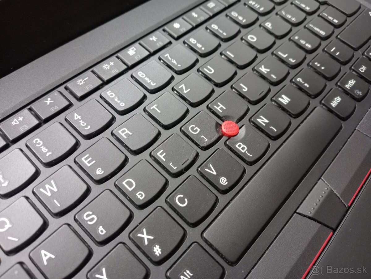 Lenovo thinkpad a475 , 4-jadrový procesor AMD , 8gb ram ,ssd - 3