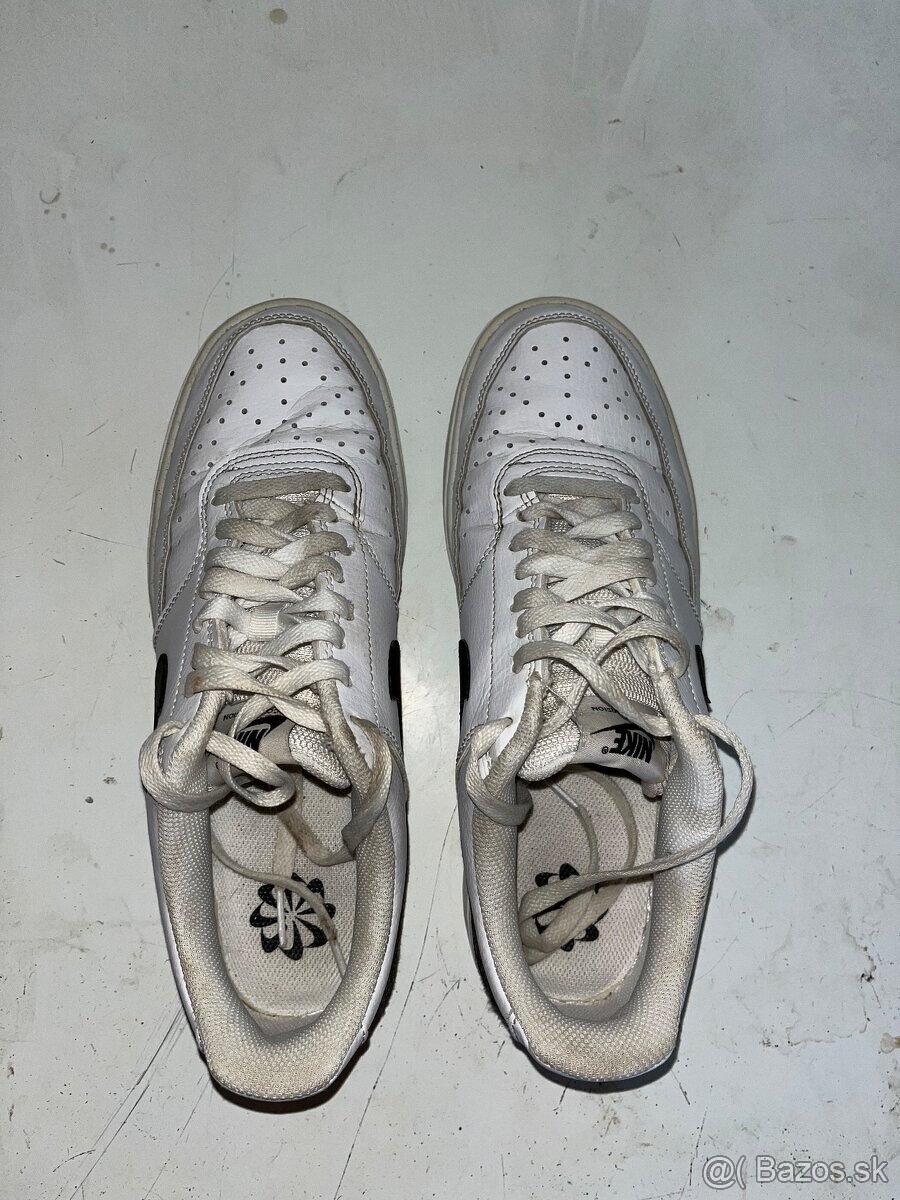 Nike - 3