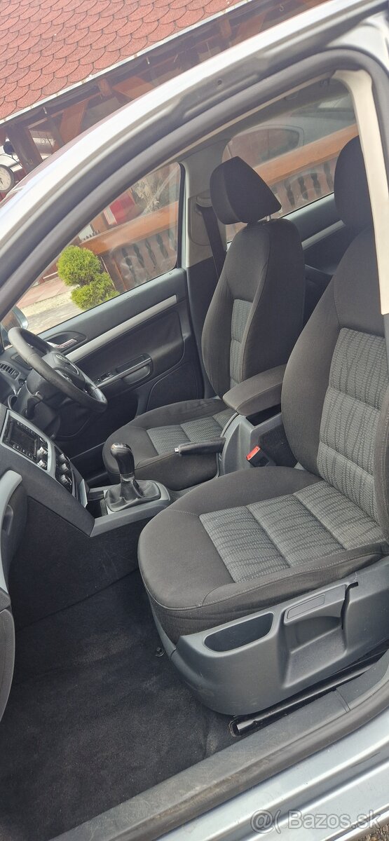 Škoda Octavia 2 2.0 TDi CR 103kw /M6 - 3