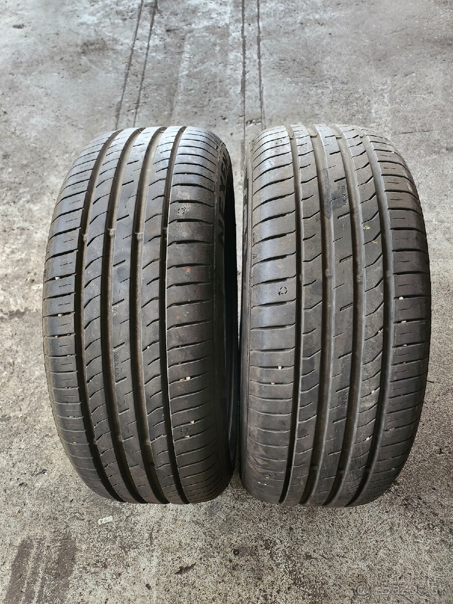 Predám 2ks letné pneu 215 55 16 - 3