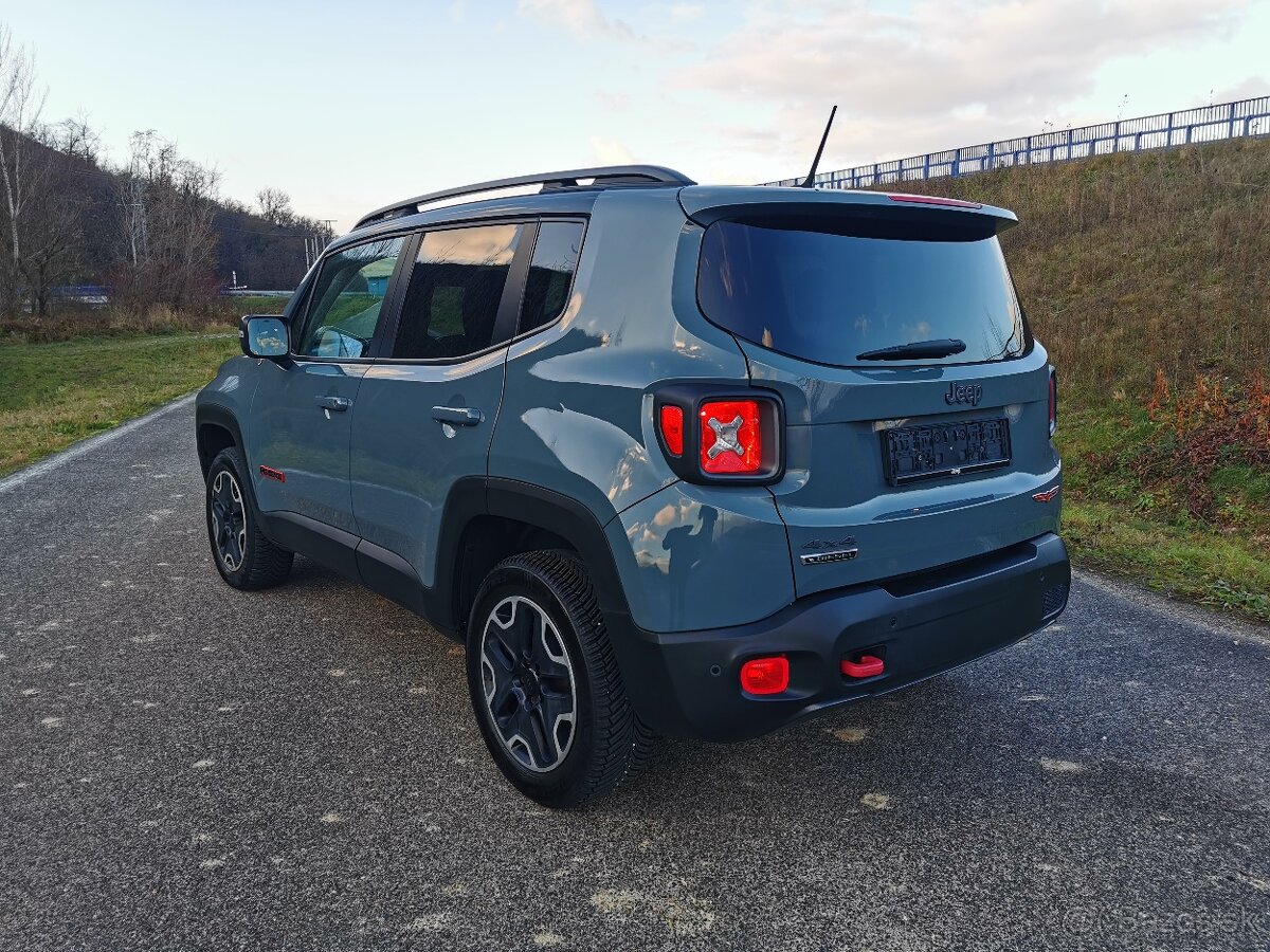 JEEP RENEGADE TRAILHAWK 2.0 170ps AT/9 - 3