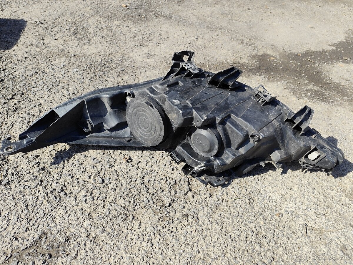 Svetlo Pravé Peugeot 207 - 3