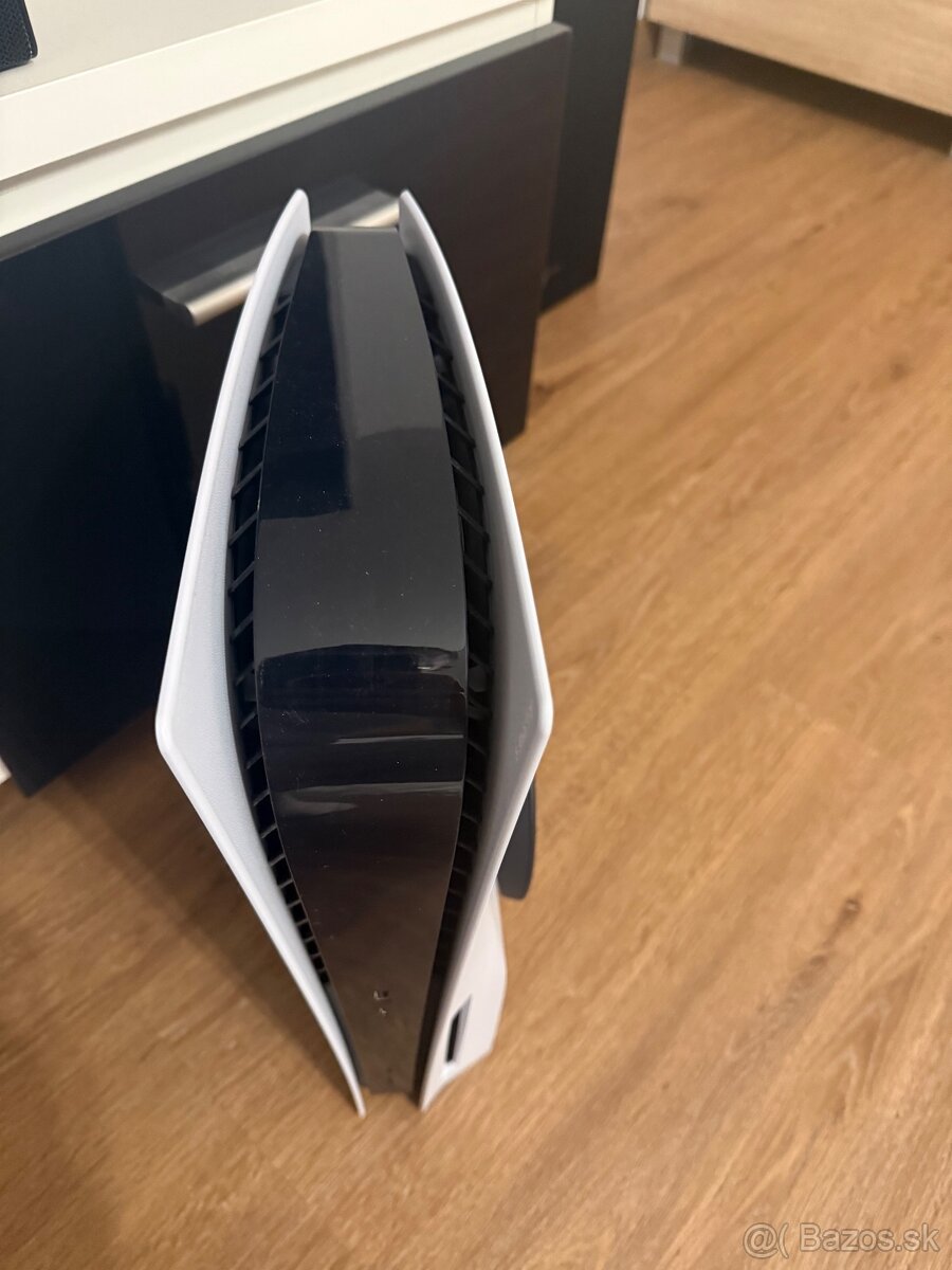 PlayStation 5 (disková verzia ) ako čistonová - 3