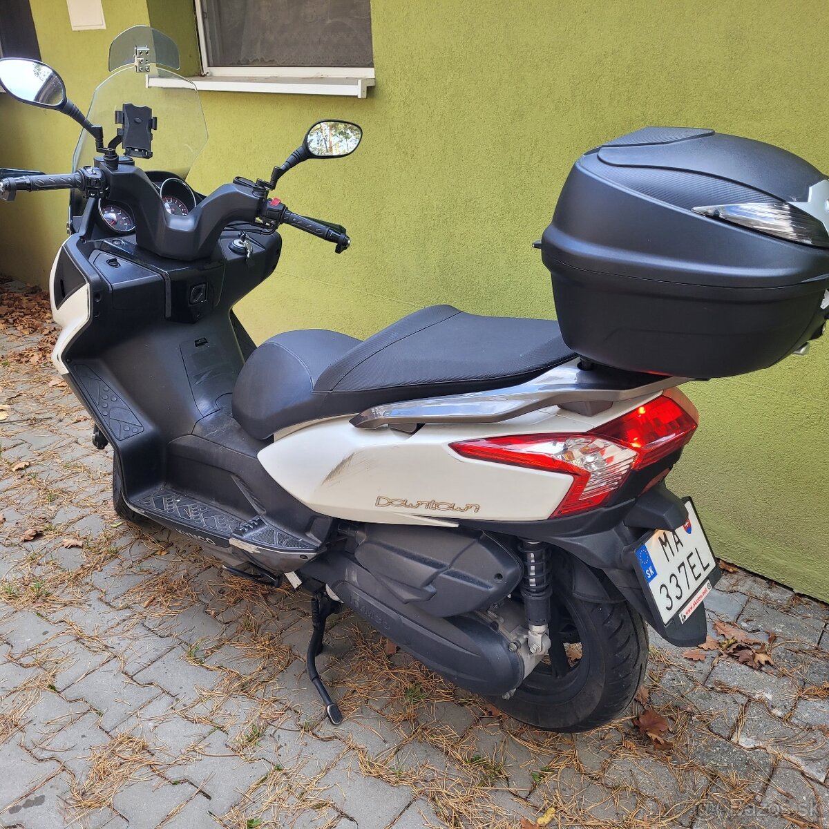 Predam MAXI skuter KYMCO Downtown 125i - 3