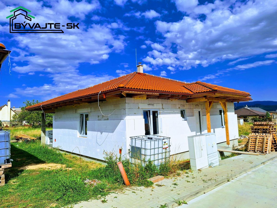 Novostavba rodinného domu v obci Lazany pri Prievidzi. - 3