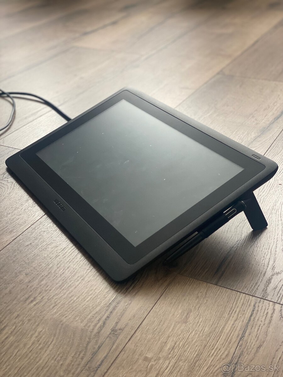 Predám graficky tablet Wacom Cintiq 16 (DTK-1660) - 3