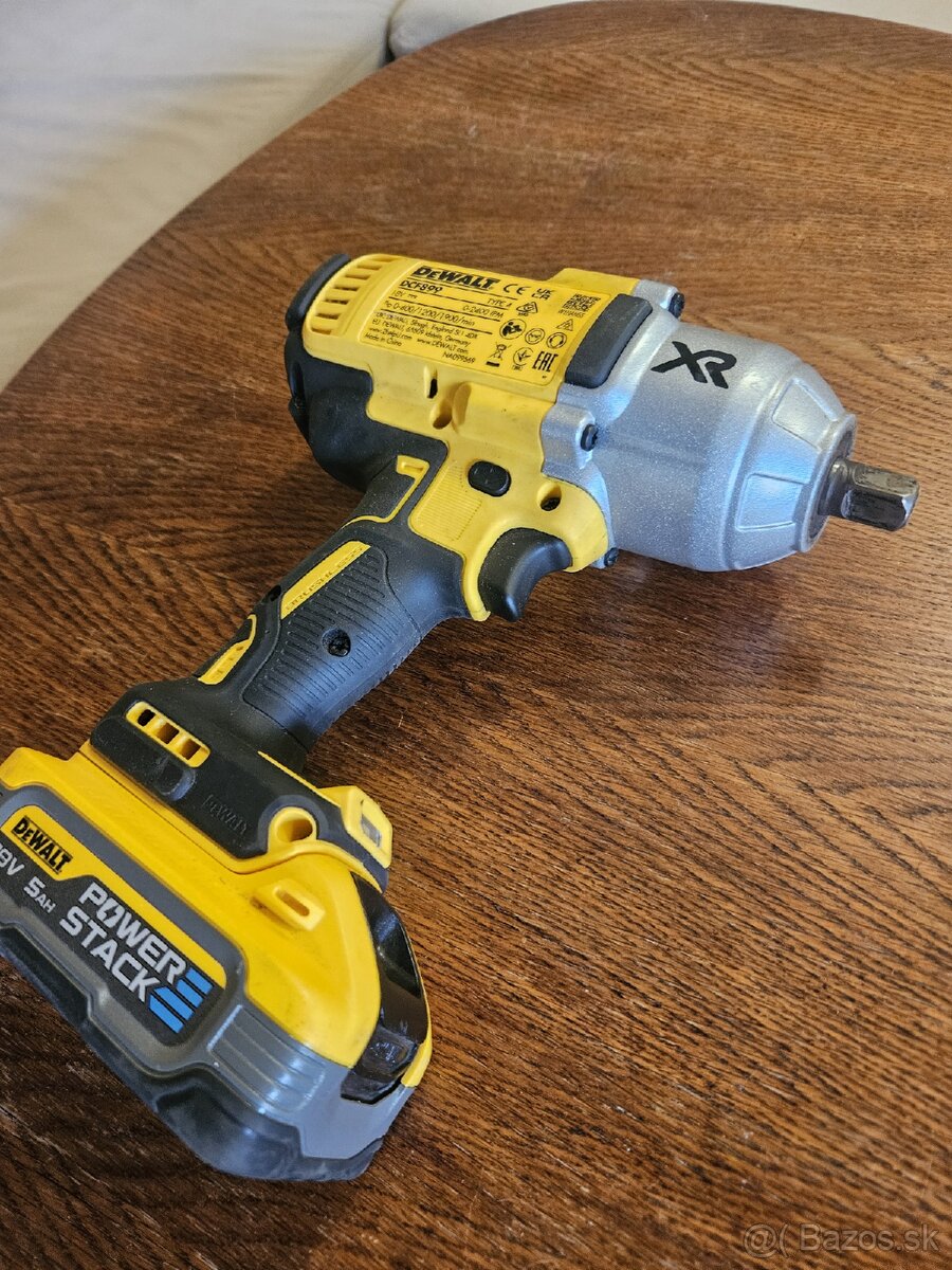 Dewalt - 3