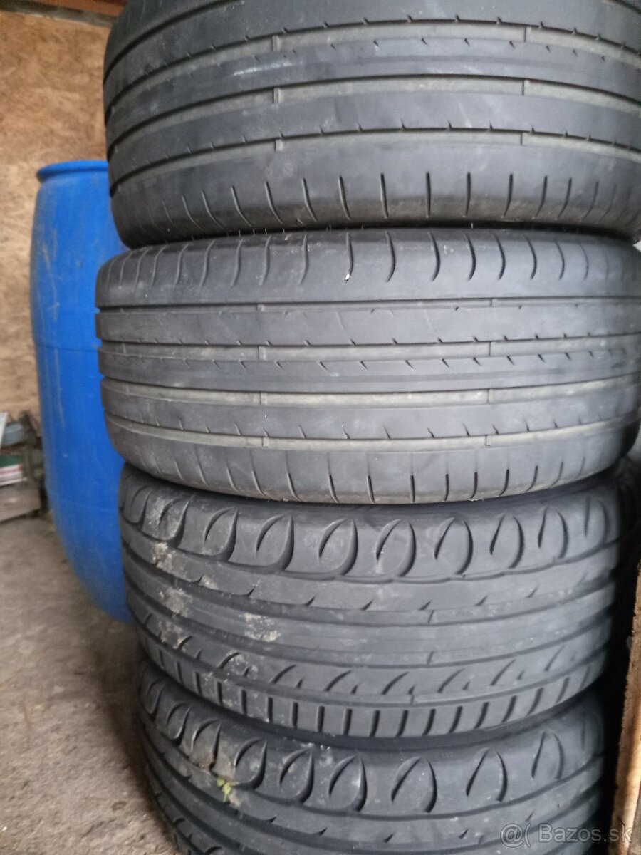 Predám pneu 205/40r17 - 3