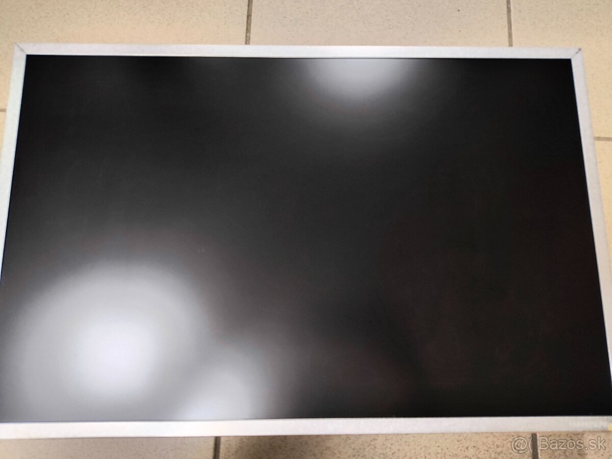 LCD display Samsung LTM240CL01 - 3