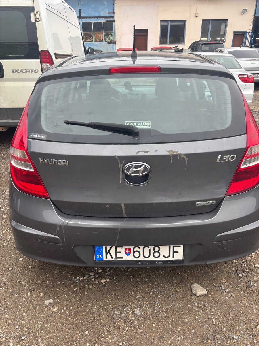 Hyundai i30 1.6 crdi disel 66kw - 3