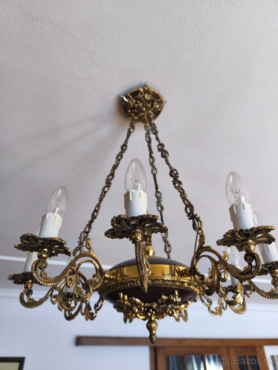 Starožitné hodiny a luster so svietnikmi - 3