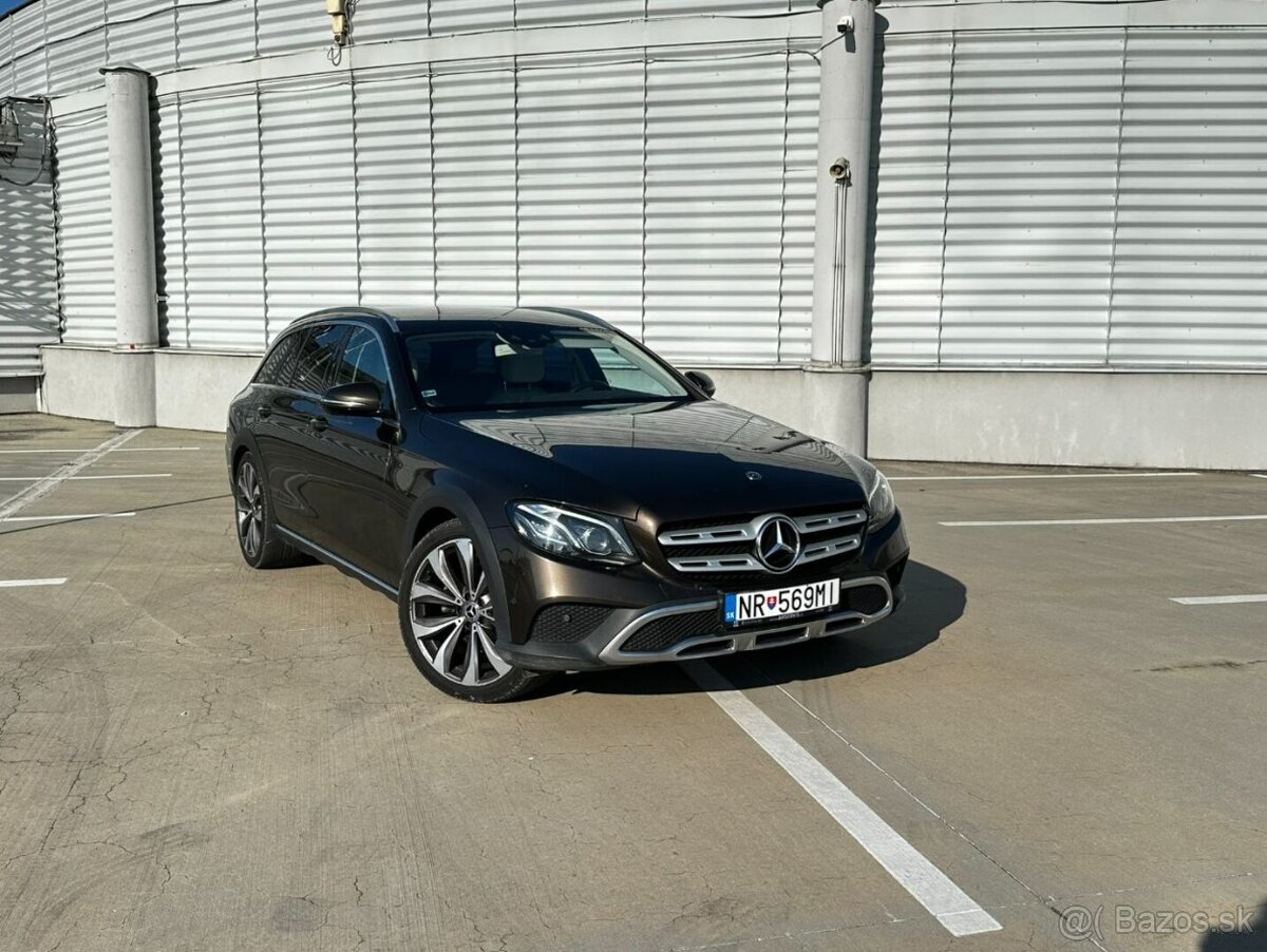 Mercedes-Benz E 220 d 4MATIC AllTerrain - 3