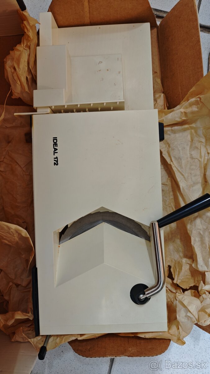 Predám retro ručný krájač IDEAL - 3