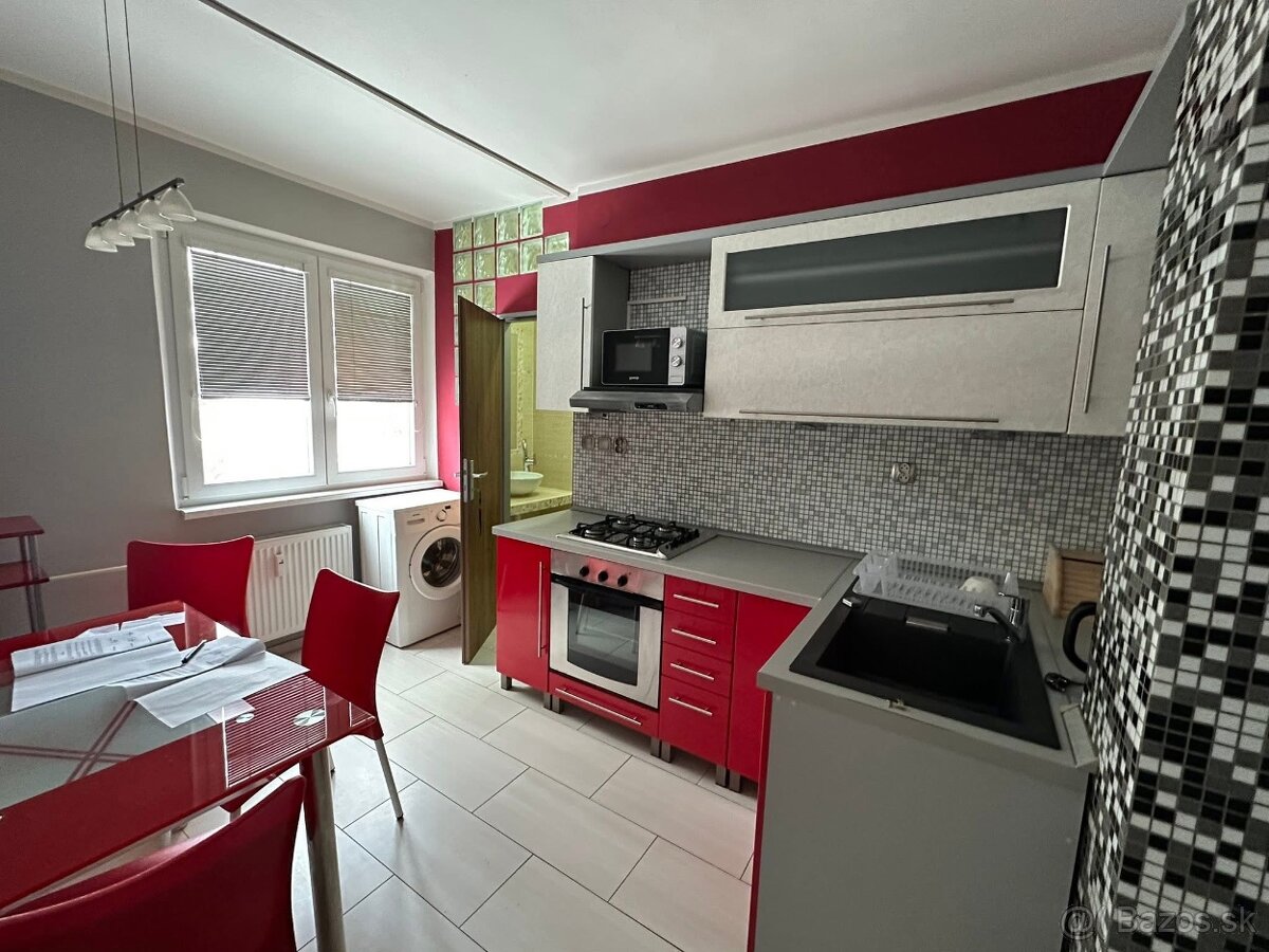 Prenájom bytu v centre Martina - 3