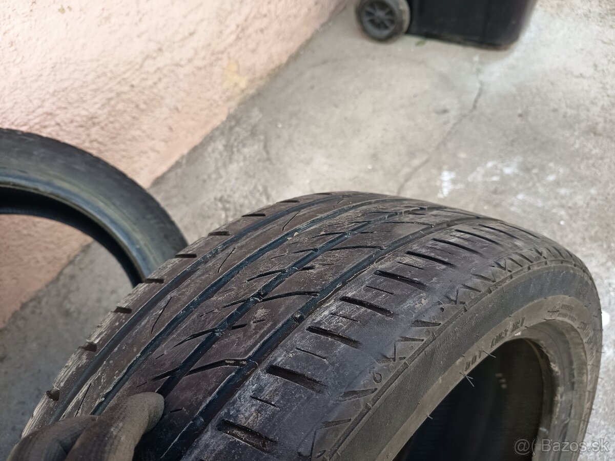 215/45 R17 - 3