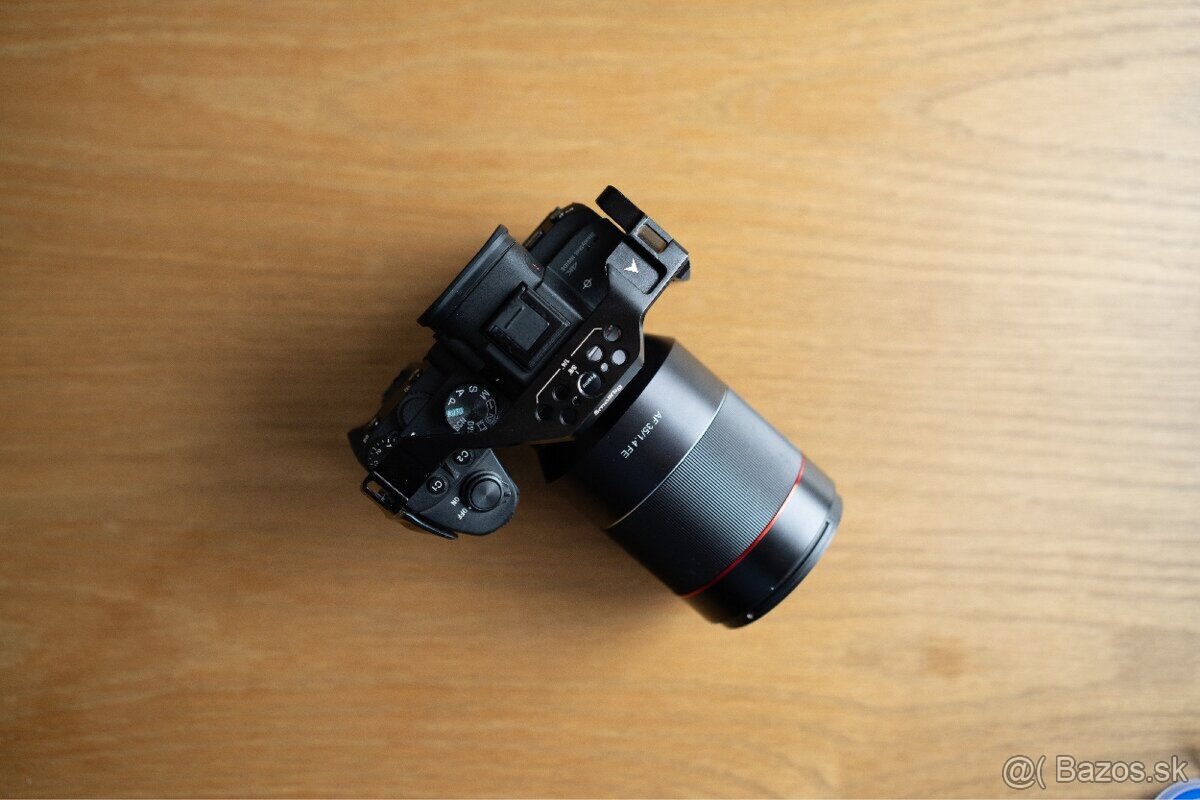 Sony A7 III + CAGE SmallRig + 35mm F 1.4 - 3