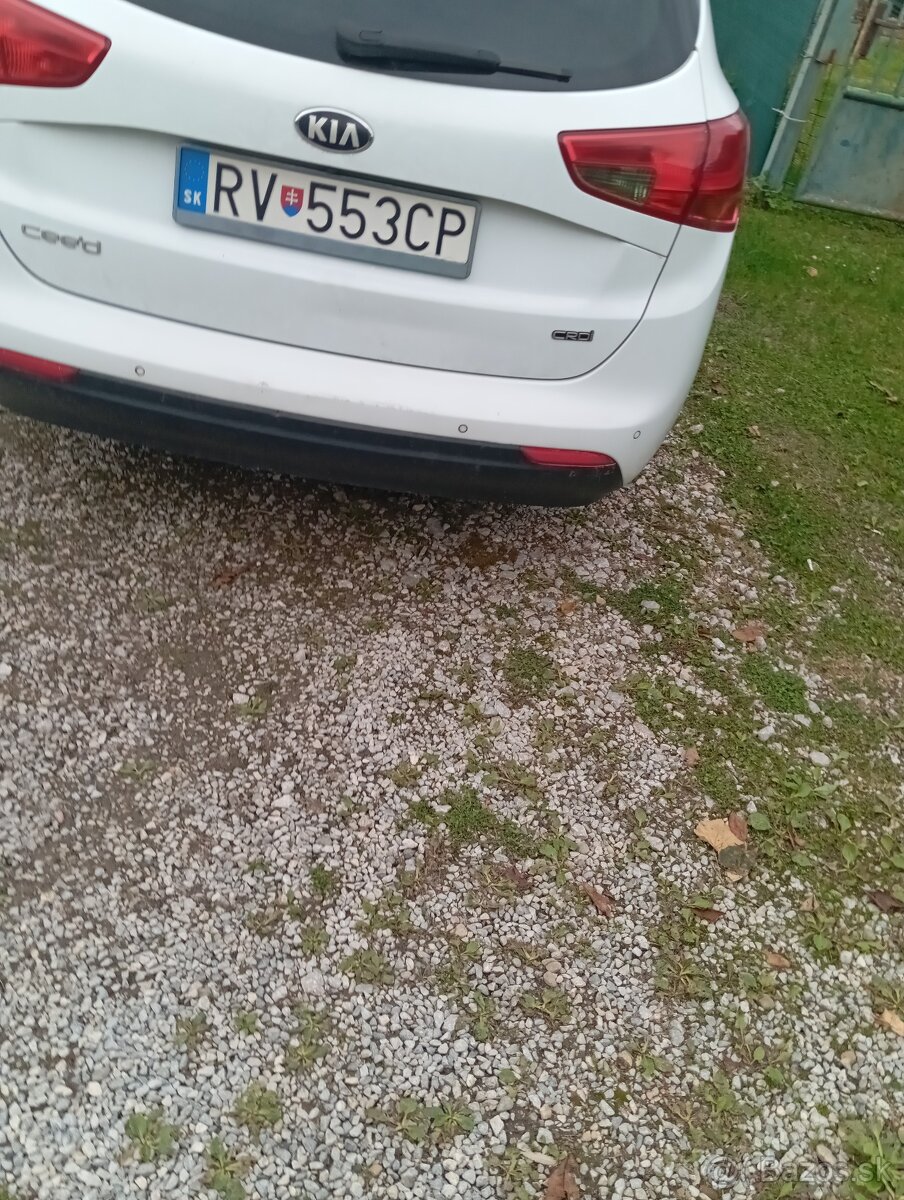 Kúpim dvere na Kiu ceed kombi - 3