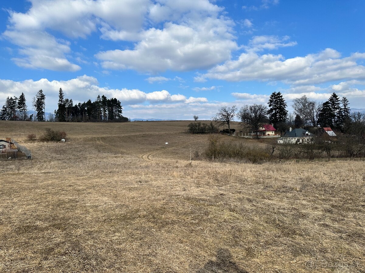 Investičný pozemok o výmere 4752m² ( cca 56m83m), Dražkovce - 3