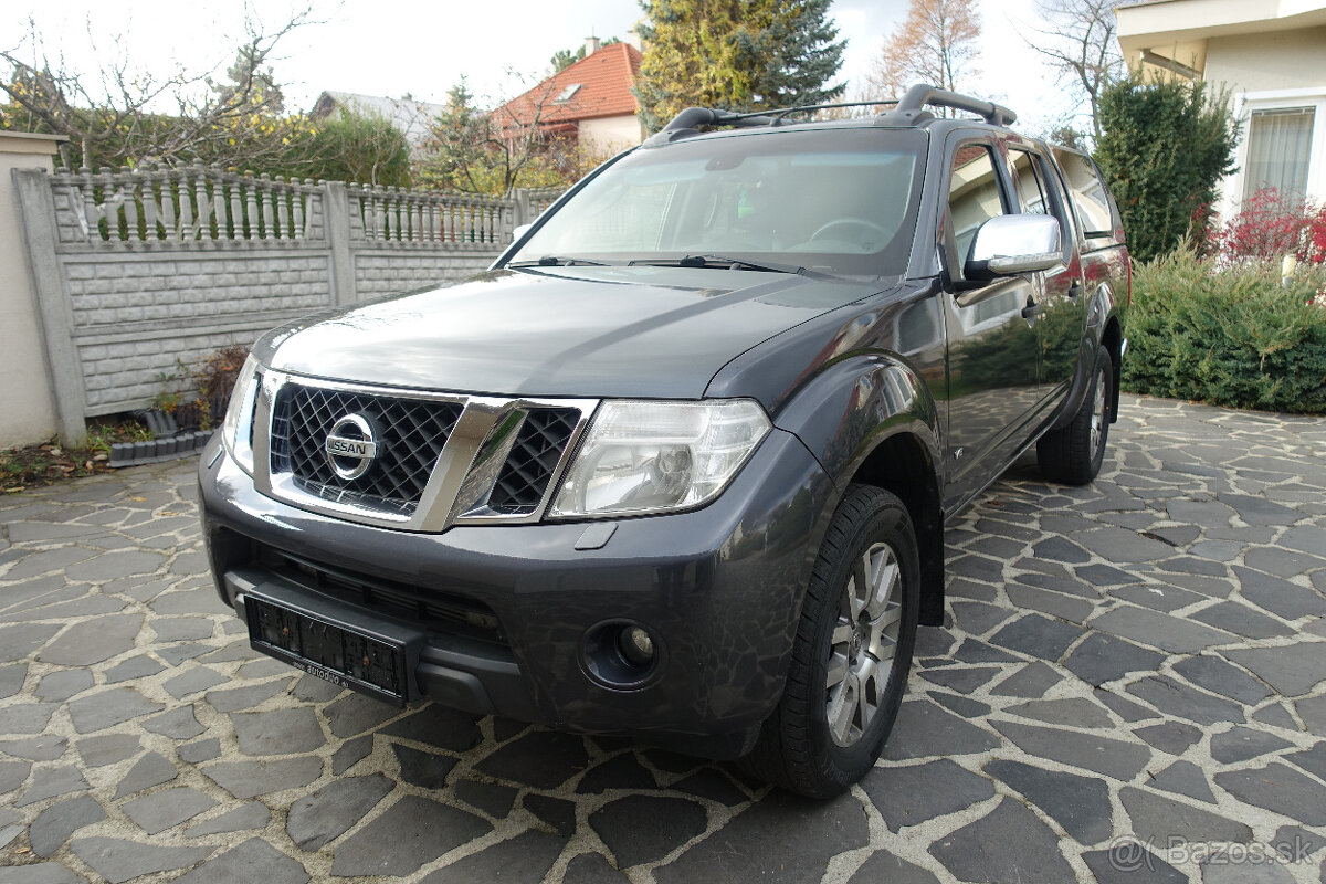 Nissan Navara DoubleCab 3.0 V6 dCi Platinum A/T 4WD