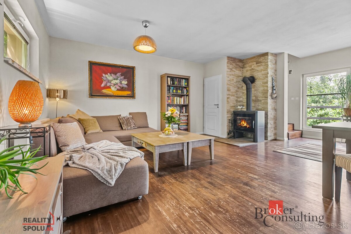 Na predaj: rodinný dom s vlastným štýlom a blízko lesa - Bra - 3