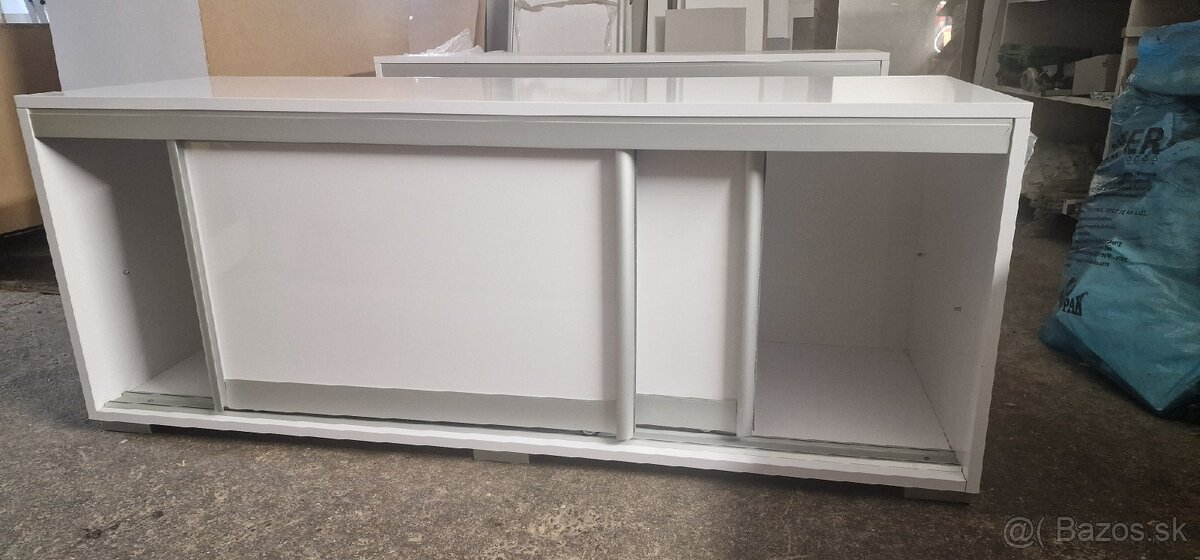 Skrinky s posuvnými dverami. - 3